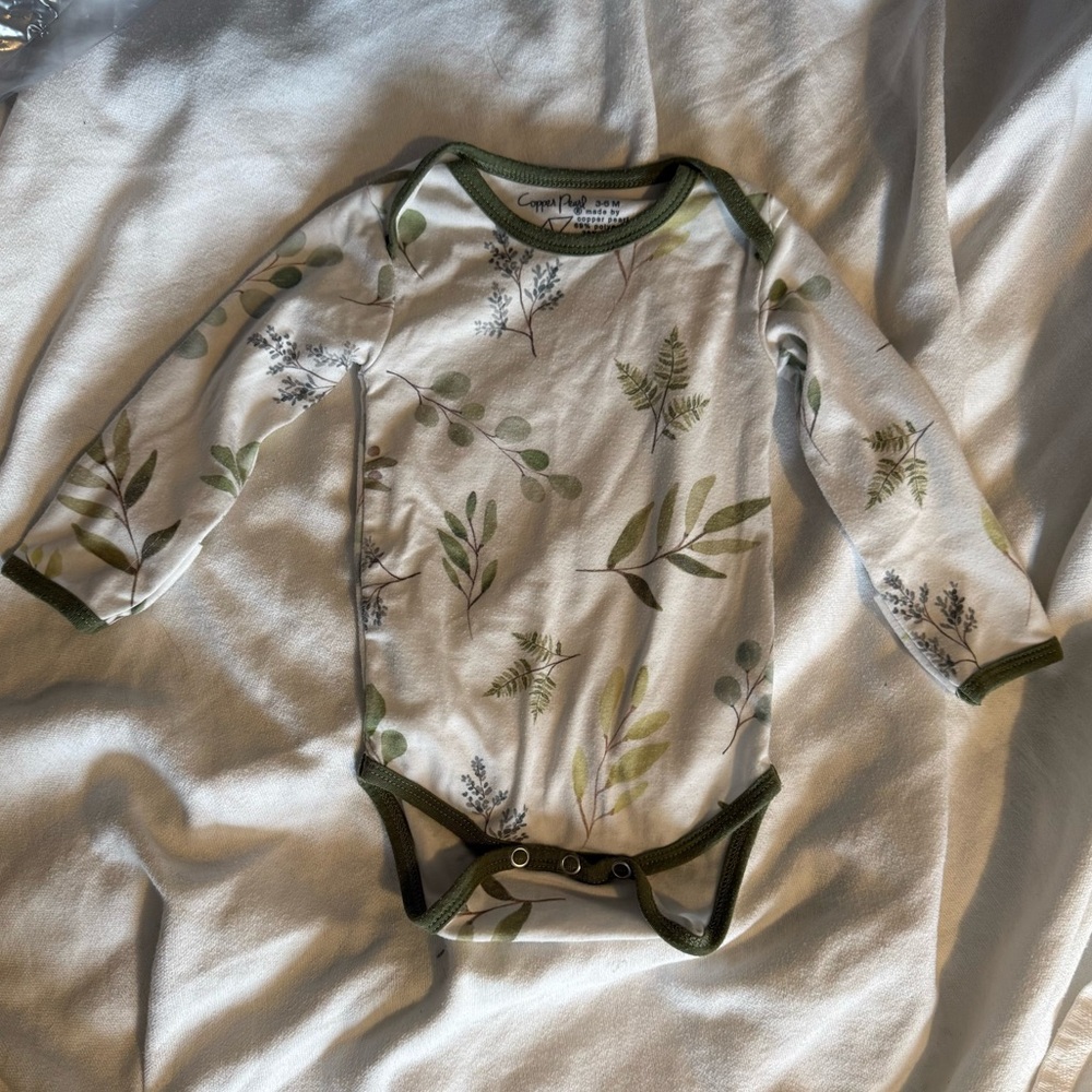 Copper Pearl Onesies - 3 new size 0-3mo, 1 gently used 3-6mo - price is for ALL - Picture 10 of 12